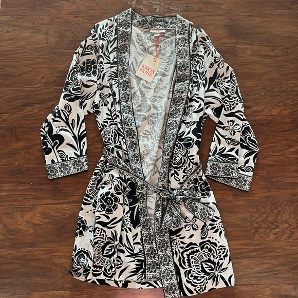 Knox Rose Tops - NEW Knox Rose Kimono